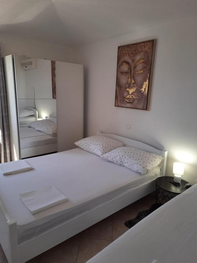 Jasminka Apartment Rogoznica  Bagian luar foto