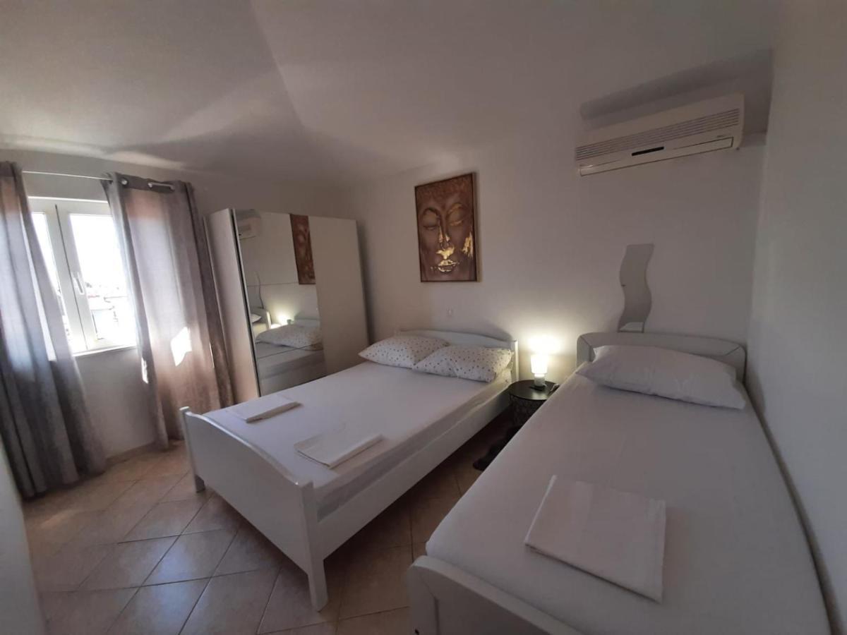 Jasminka Apartment Rogoznica  Bagian luar foto